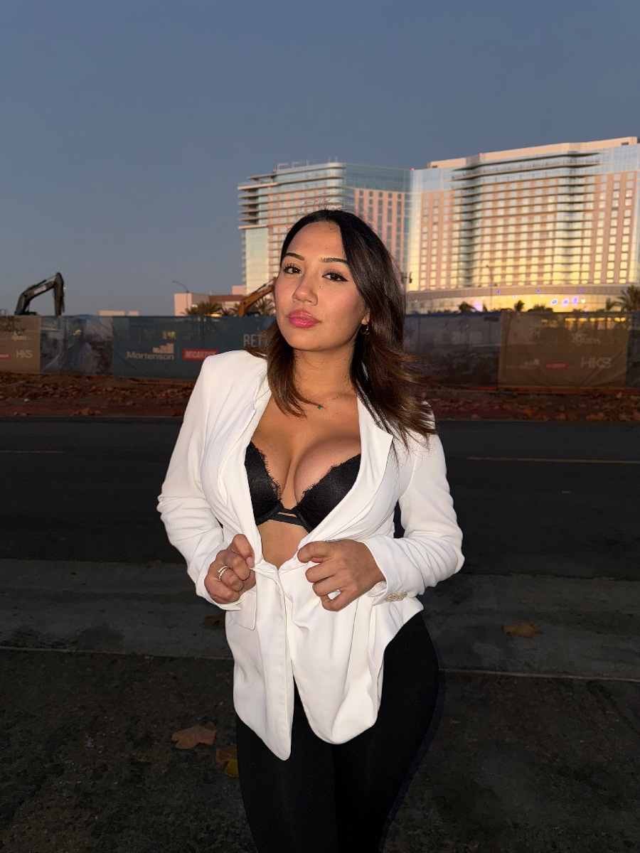 Take a pause and enjoy Ali Cruz — streaming from Astana